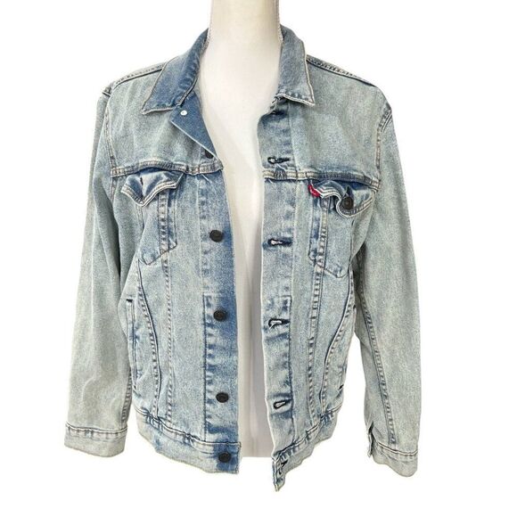 Levi's Women's Light Wash Trucker Denim Jacket Size Small - Picture 1 of 10